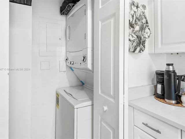 90 Alton Rd # 707, Miami Beach FL 33139