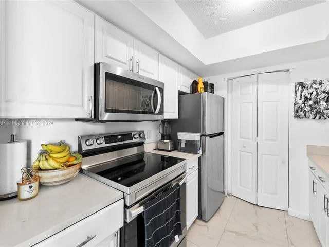 90 Alton Rd # 707, Miami Beach FL 33139