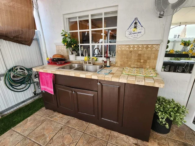 9344 NW 121st Ter, Hialeah Gardens FL 33018