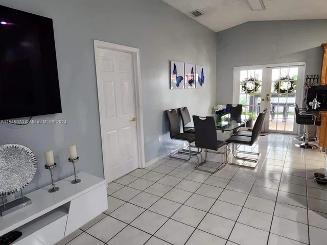 9344 NW 121st Ter, Hialeah Gardens FL 33018