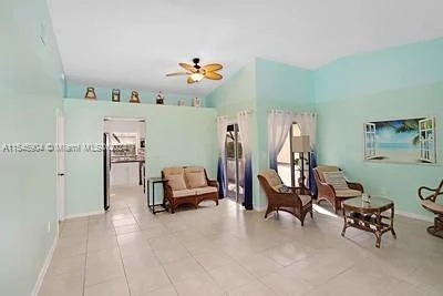 527 SE 21st Dr, Homestead FL 33033