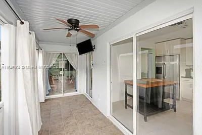 527 SE 21st Dr, Homestead FL 33033