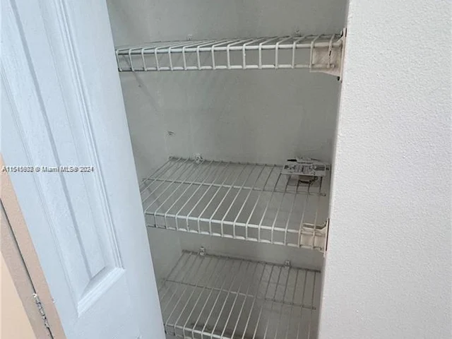 370 City View Dr # 370, Fort Lauderdale FL 33311