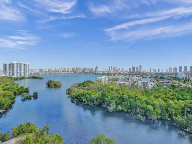 16385 Biscayne Blvd, North Miami Beach FL 33160