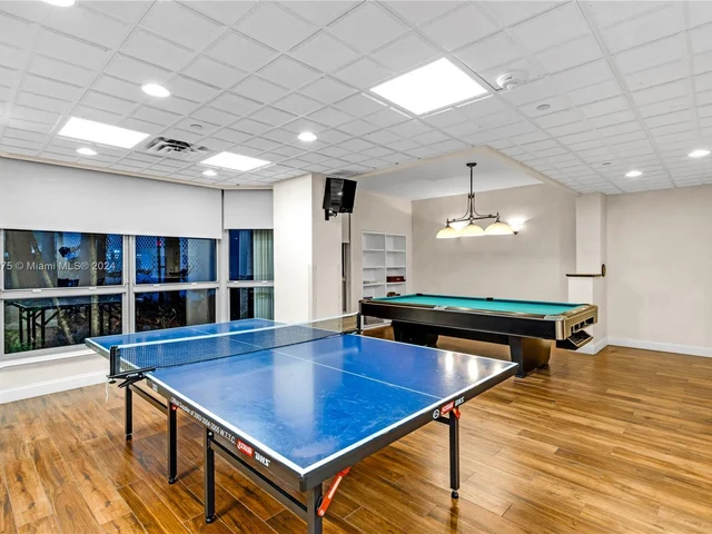 3530 Mystic Pointe Dr # 309, Aventura FL 33180