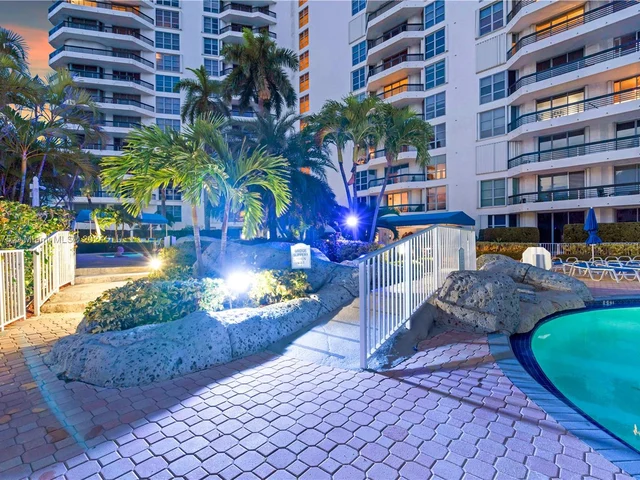 3530 Mystic Pointe Dr # 309, Aventura FL 33180
