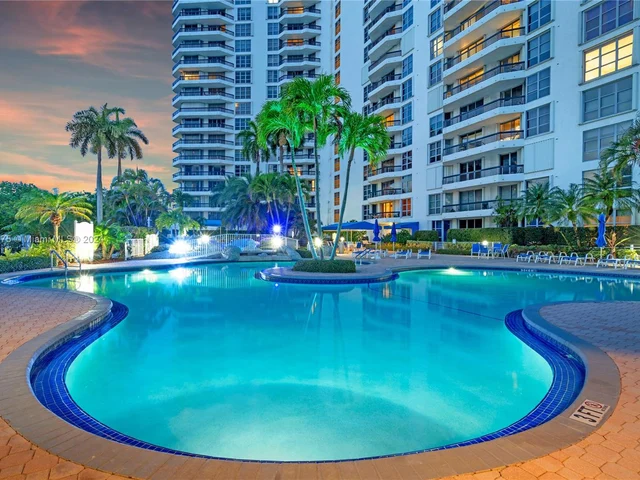 3530 Mystic Pointe Dr # 309, Aventura FL 33180