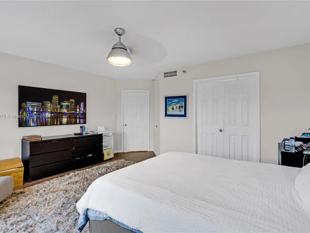 3530 Mystic Pointe Dr # 309, Aventura FL 33180