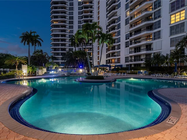 3530 Mystic Pointe Dr # 309, Aventura FL 33180