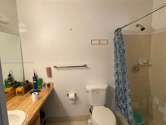 475 NW 210th St # 206, Miami FL 33169