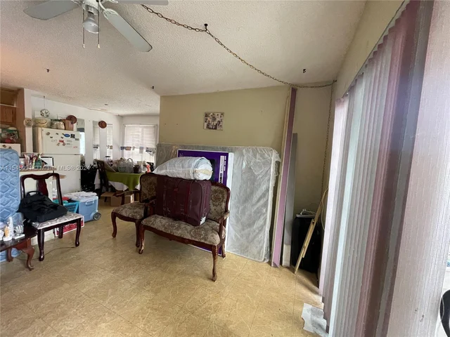 475 NW 210th St # 206, Miami FL 33169