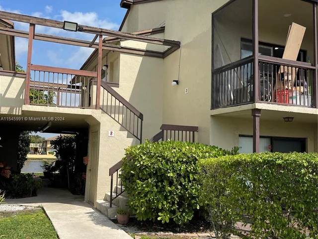 475 NW 210th St # 206, Miami FL 33169