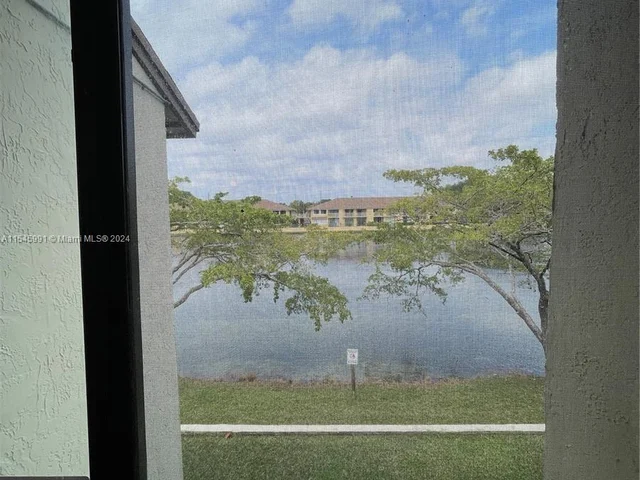 475 NW 210th St # 206, Miami FL 33169