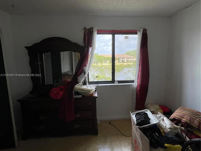 475 NW 210th St # 206, Miami FL 33169