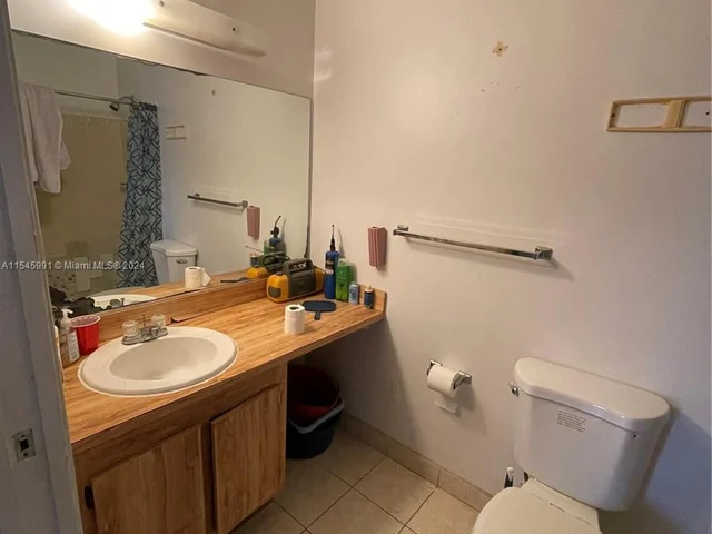 475 NW 210th St # 206, Miami FL 33169