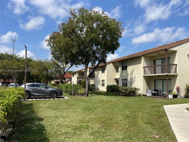 475 NW 210th St # 206, Miami FL 33169