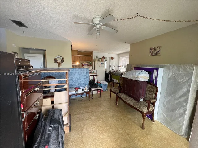 475 NW 210th St # 206, Miami FL 33169