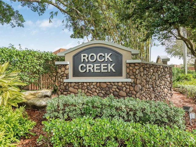 2600 Garden Ct, Cooper City FL 33026