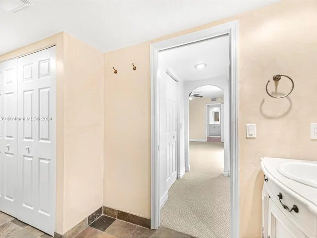 2600 Garden Ct, Cooper City FL 33026