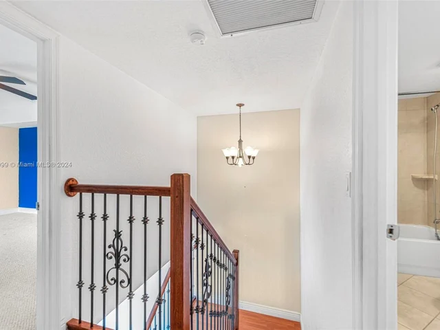 2600 Garden Ct, Cooper City FL 33026