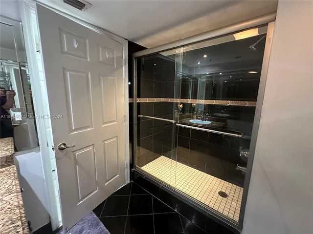 17275 Collins Ave # 301, Sunny Isles Beach FL 33160