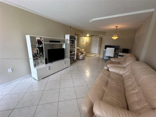 17275 Collins Ave # 301, Sunny Isles Beach FL 33160