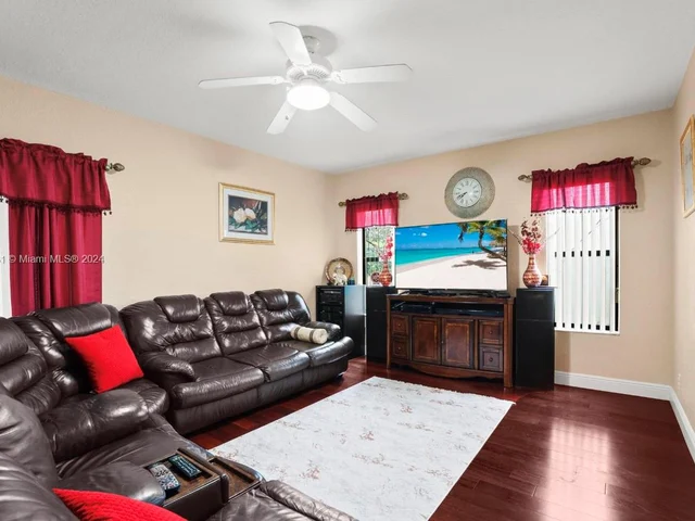 11174 NW 34th Ct, Coral Springs FL 33065