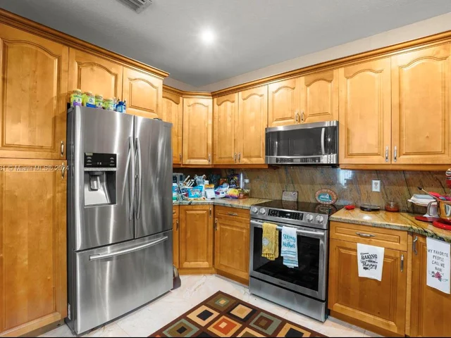 11174 NW 34th Ct, Coral Springs FL 33065