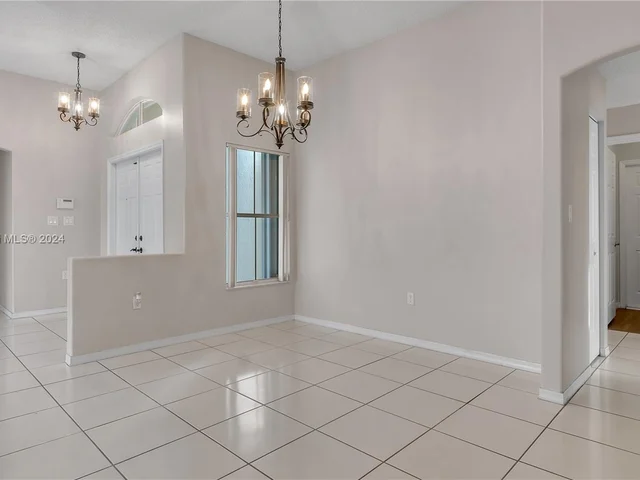 19113 NW 23rd Ct, Pembroke Pines FL 33029