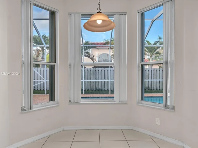 19113 NW 23rd Ct, Pembroke Pines FL 33029