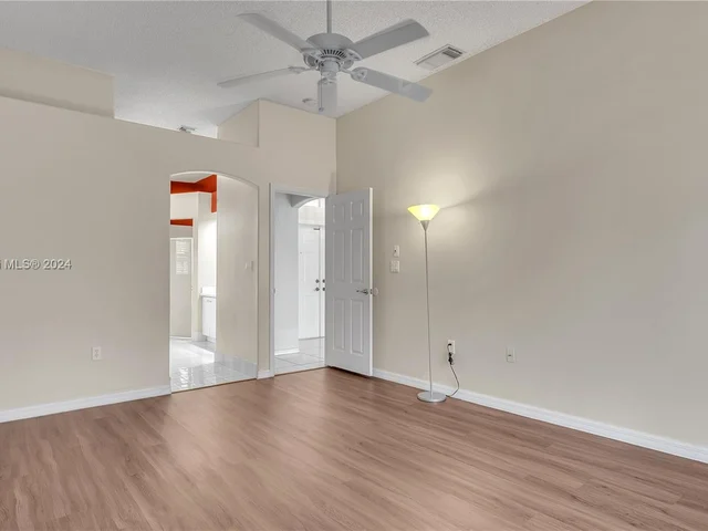 19113 NW 23rd Ct, Pembroke Pines FL 33029