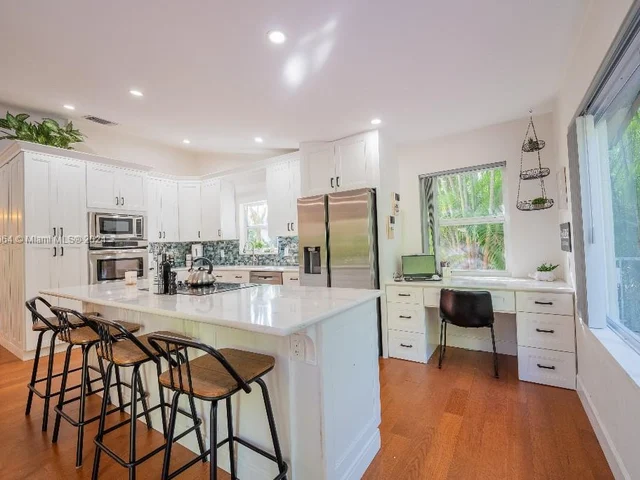 395 NW 89th Ln, Coral Springs FL 33071