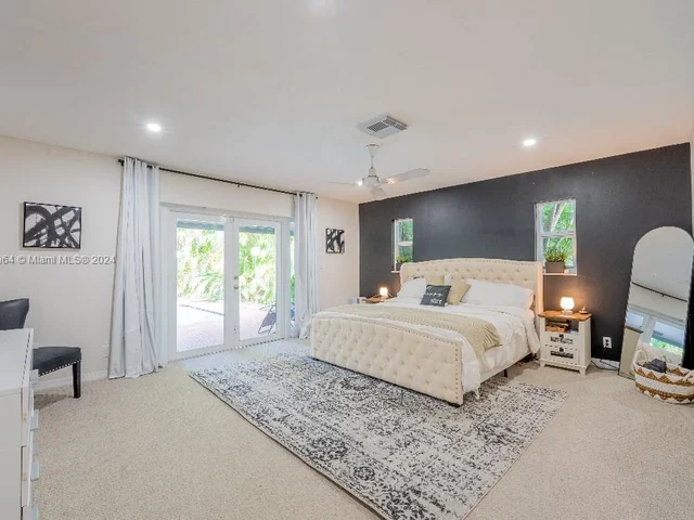 395 NW 89th Ln, Coral Springs FL 33071