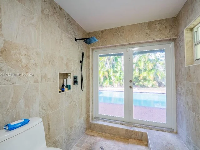 395 NW 89th Ln, Coral Springs FL 33071