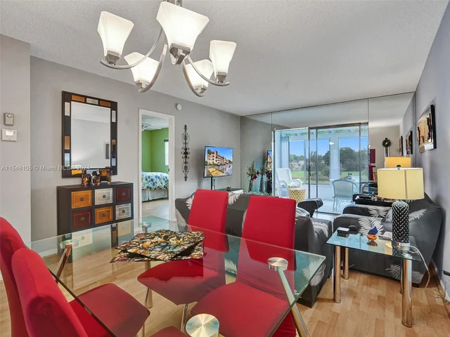 1045 Country Club Dr # 308, Margate FL 33063