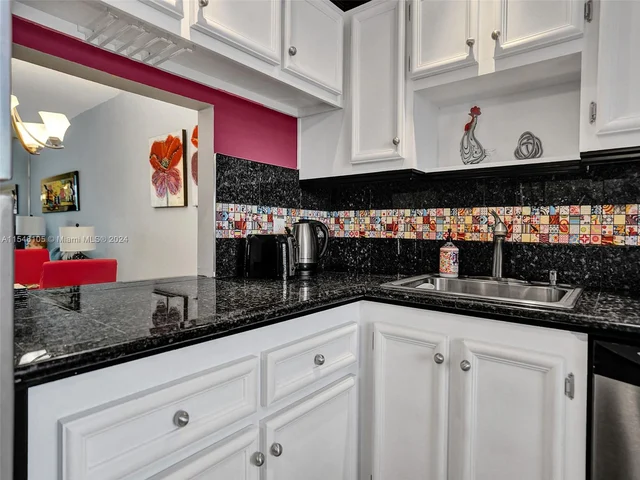 1045 Country Club Dr # 308, Margate FL 33063