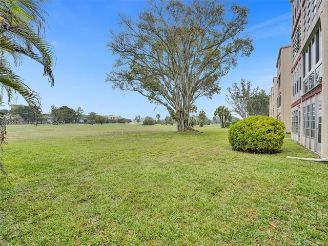 1045 Country Club Dr # 308, Margate FL 33063