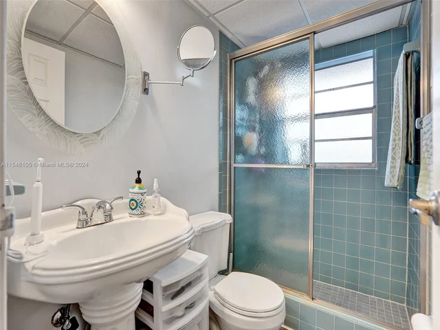 1045 Country Club Dr # 308, Margate FL 33063