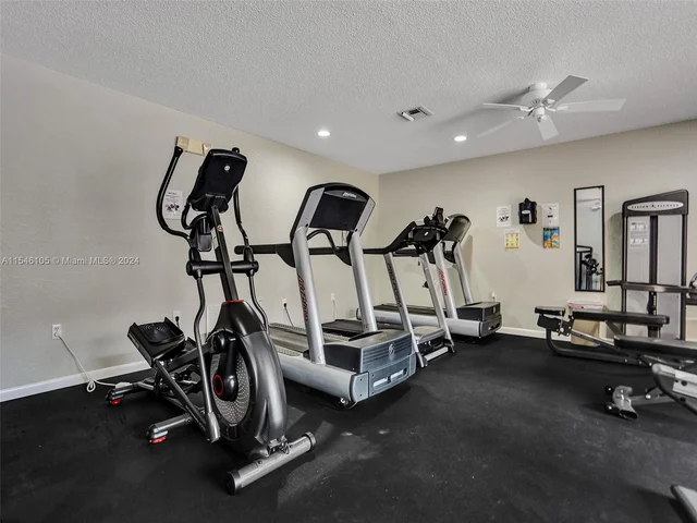 1045 Country Club Dr # 308, Margate FL 33063