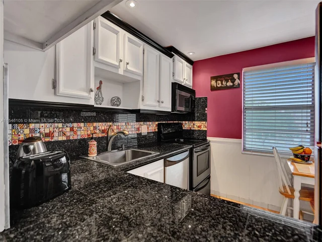 1045 Country Club Dr # 308, Margate FL 33063