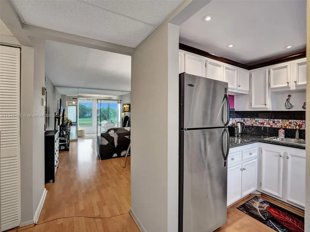 1045 Country Club Dr # 308, Margate FL 33063