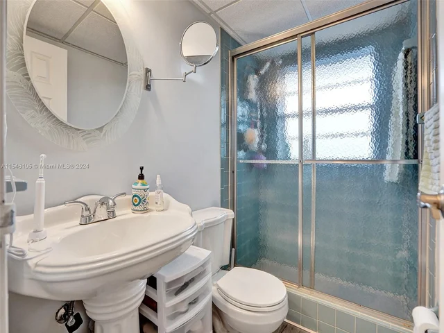 1045 Country Club Dr # 308, Margate FL 33063