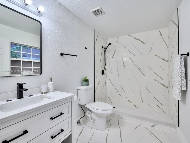 299 NE 35th st, Oakland Park FL 33334