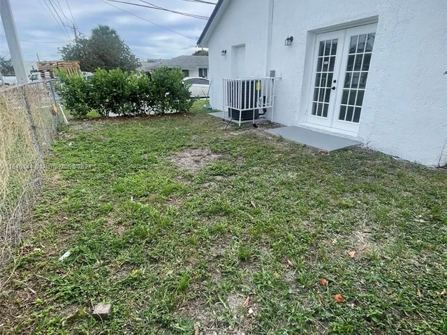 299 NE 35th st, Oakland Park FL 33334