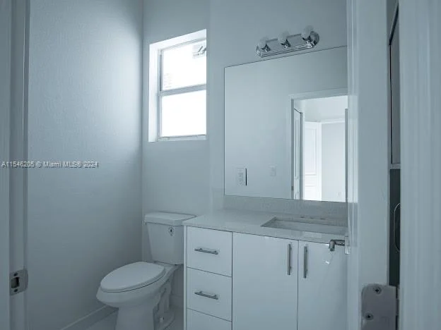 22595 SW 125 AVE, Miami FL 33170