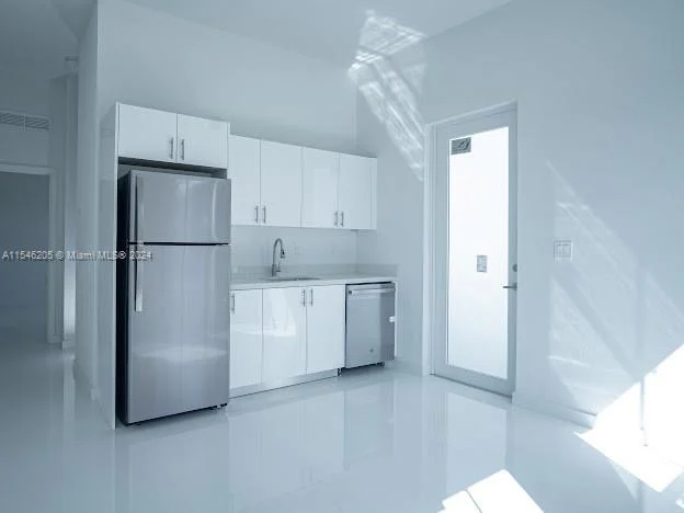 22595 SW 125 AVE, Miami FL 33170