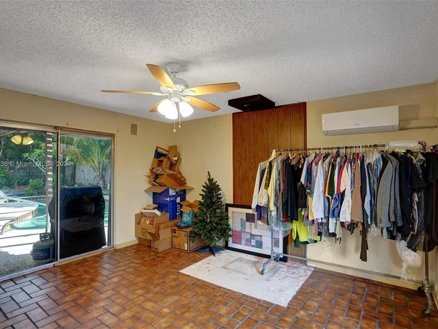 2441 Bayview Dr, Fort Lauderdale FL 33305