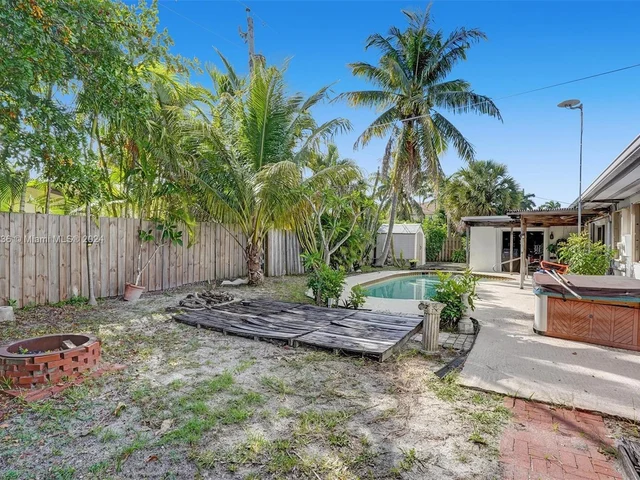 2441 Bayview Dr, Fort Lauderdale FL 33305