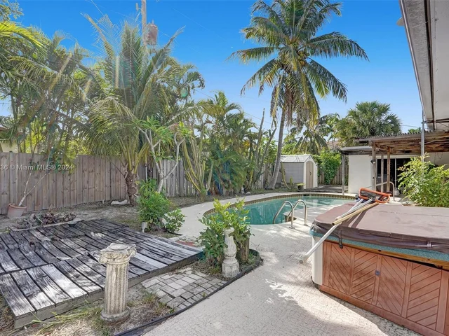 2441 Bayview Dr, Fort Lauderdale FL 33305