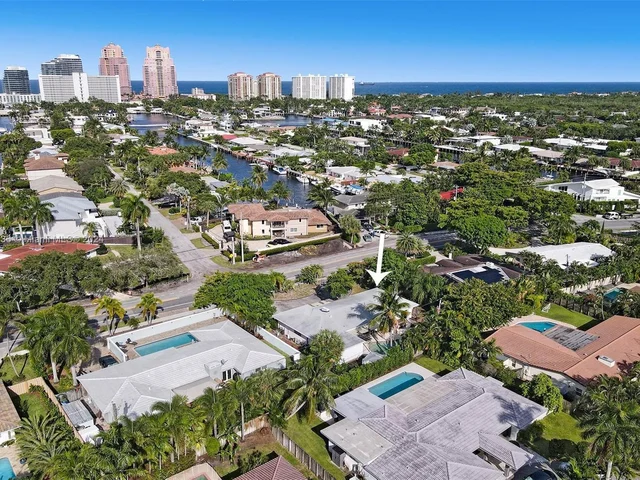 2441 Bayview Dr, Fort Lauderdale FL 33305